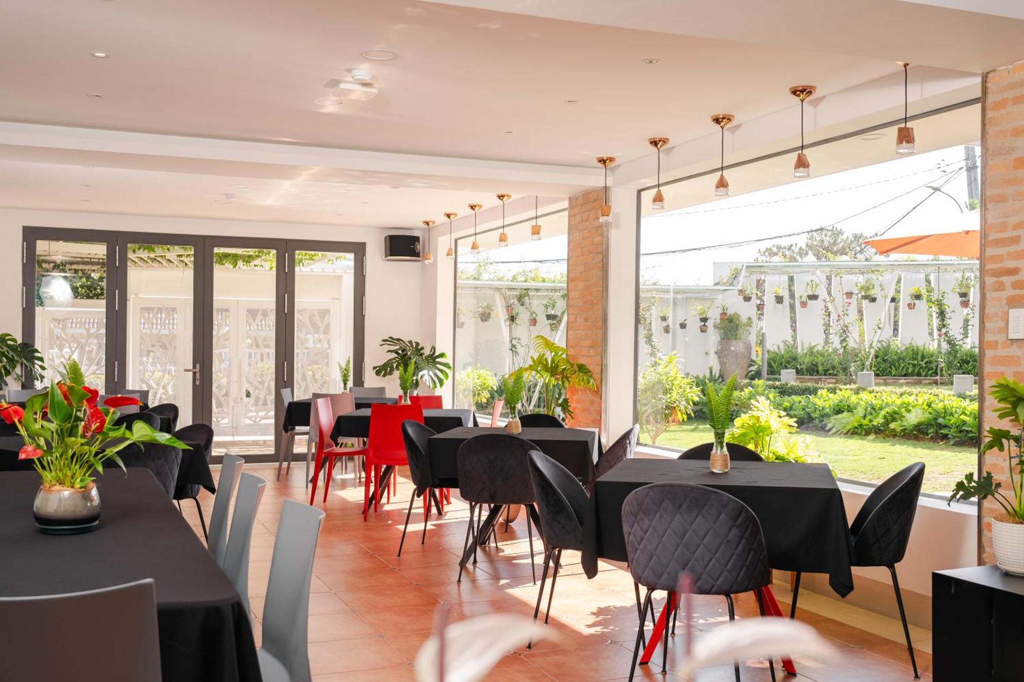 California Hotel Da Lat Exterior photo